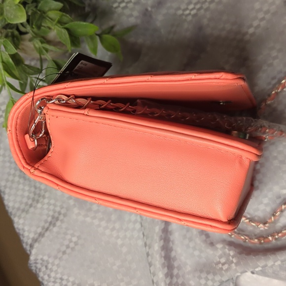FLASH SALE! - NWT Badgley Mischka Orange Quilted Crossbody Bag - Picture 5 of 10